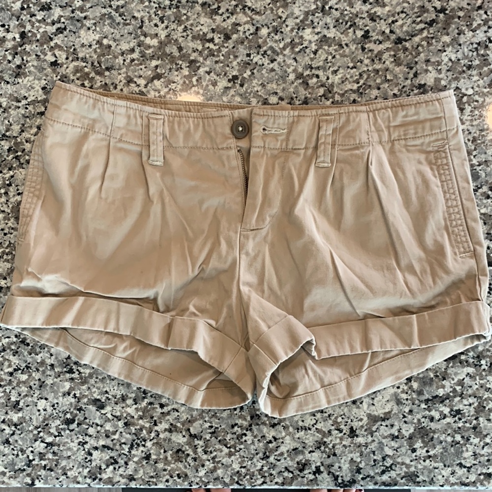 Khaki American eagle shorts - great condition